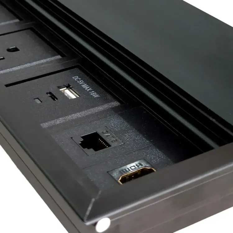 Caja de Conectividad Multipuerto Plus 2