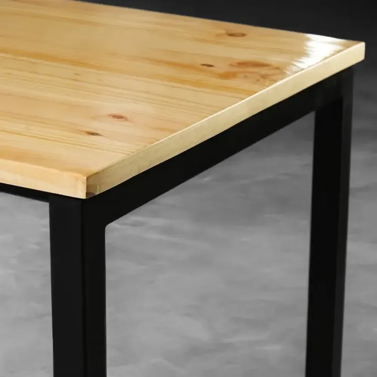 Mesa Cuadrada en Pino 3