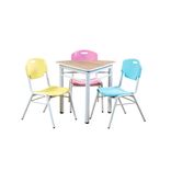 Mesas Infantiles Triangulares Con sillas 1